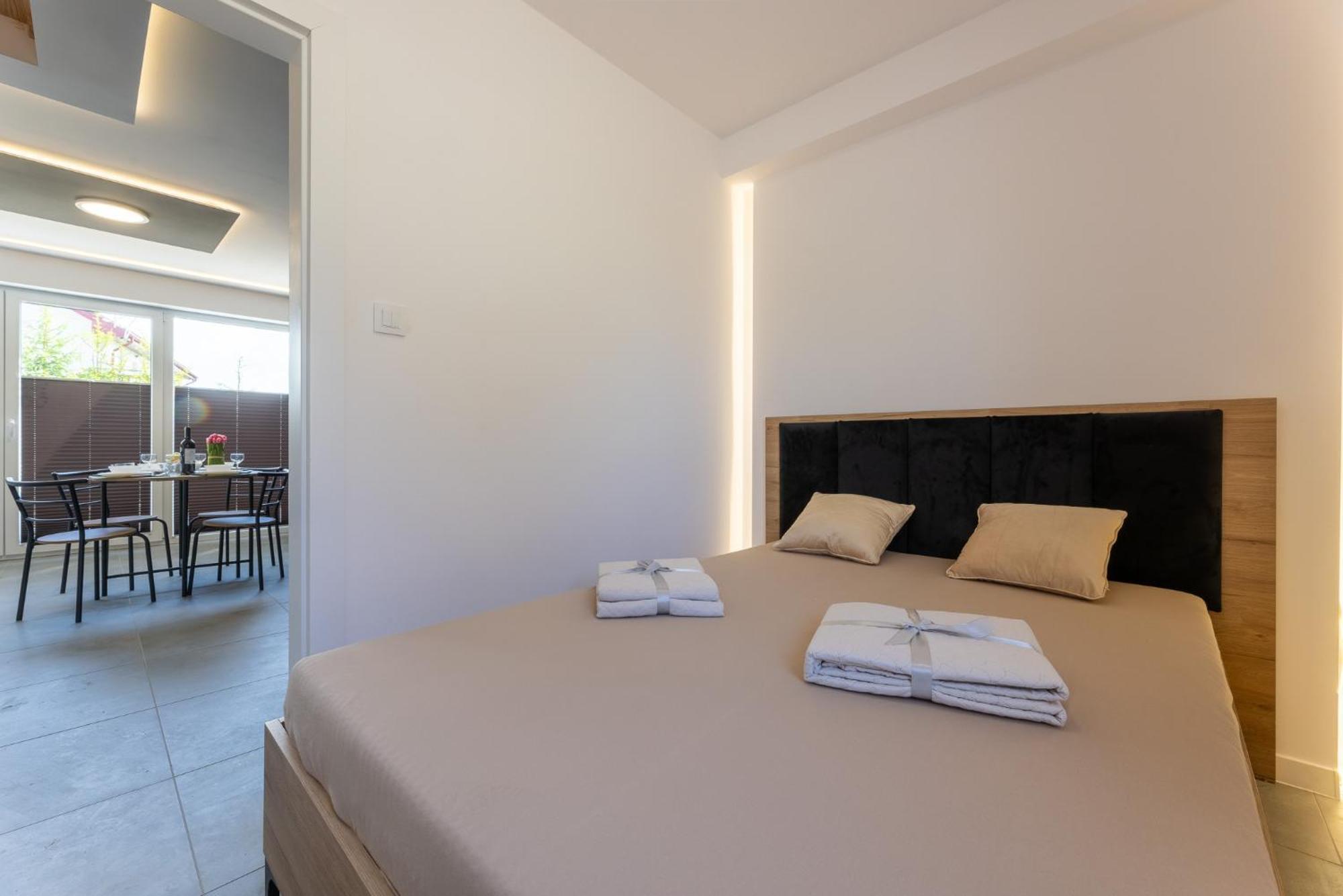 Luksusowe Domy Caloroczne Usteckie Perly By Manage Rent Wodnica  Buitenkant foto